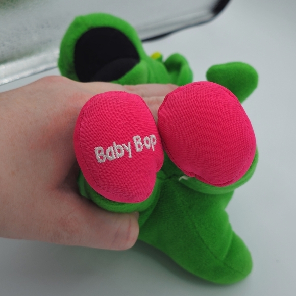 Fisher Price Barney I Love You Baby Bop Singing Plush - Picture 6 of 7